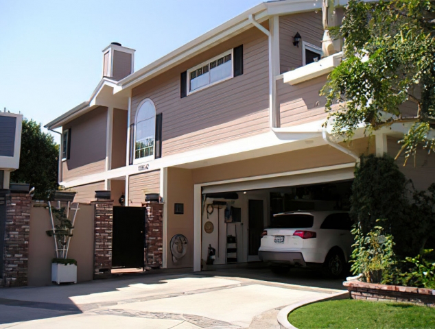 Newport Mesa, Riverside Place, Costa Mesa, California